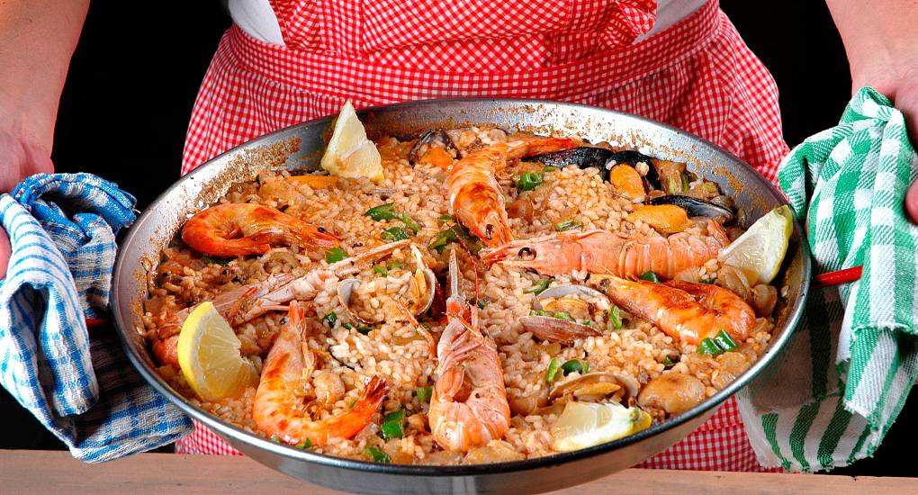 Hen-Weekend-Do-Spanish-Cooking-Experience2.jpg