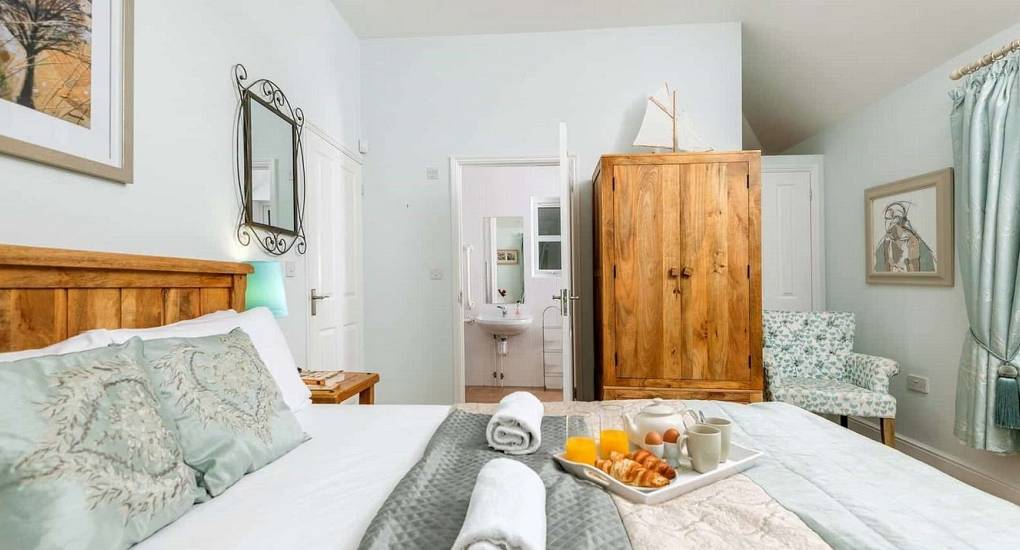 new-forest-bedroom-hen-do-accommodation-bedroom-4