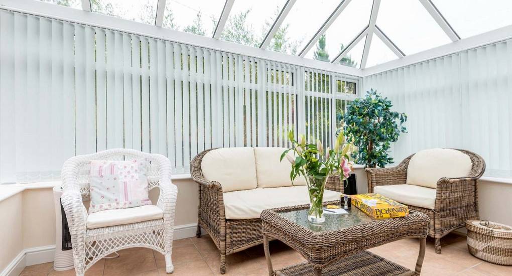 new-forest-bedroom-hen-do-accommodation-conservatory-1