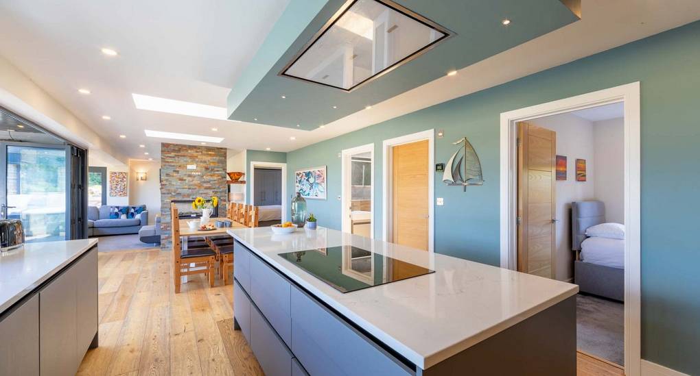 Freshly decorated kitchen at Retreat 12