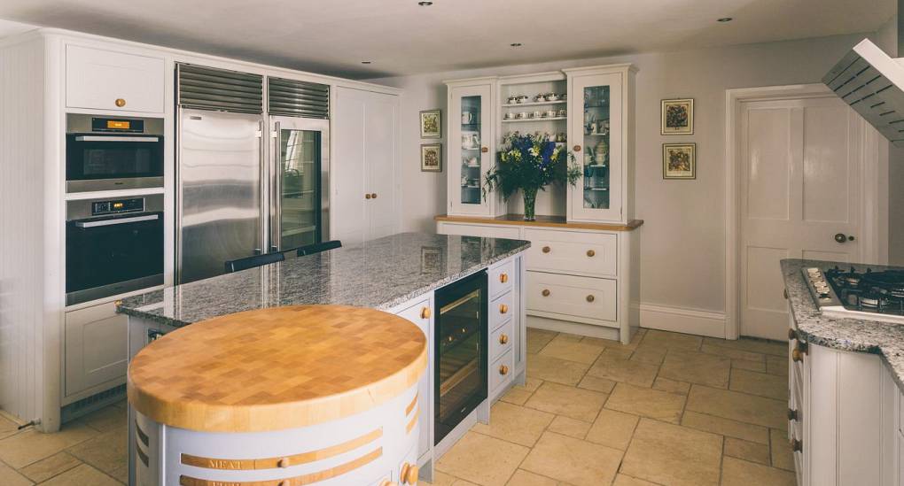 stag-and-hen-accommodation-kitchen-two