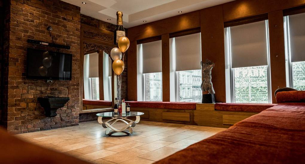 Stag and Hen Accommodation lounge with TV