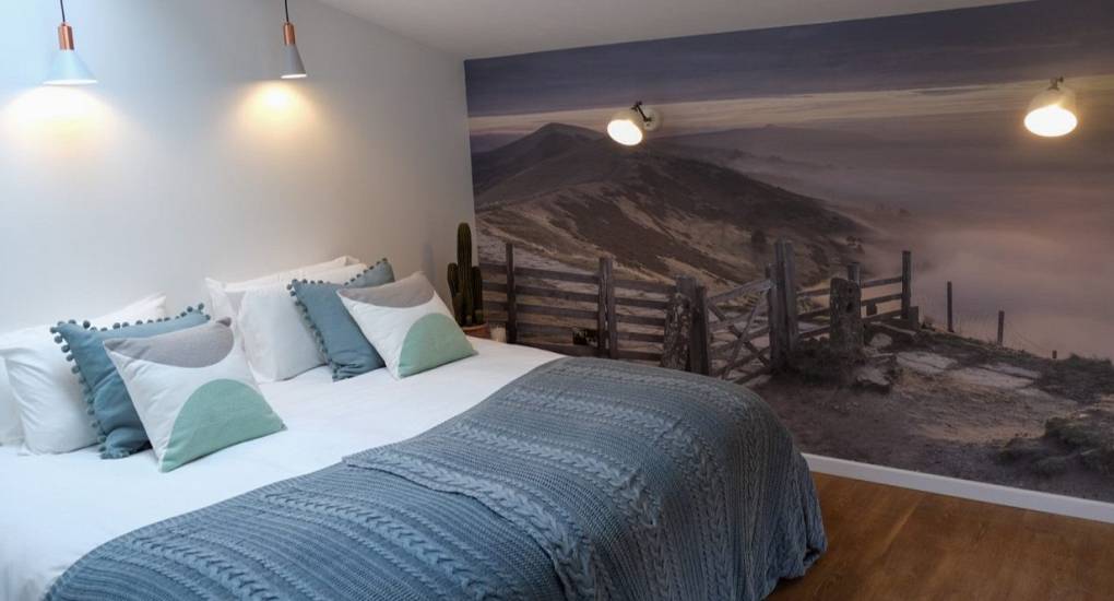 Tree View Bedroom 1: Flexible sleeping arrangement for Peak District Hen Party House guests